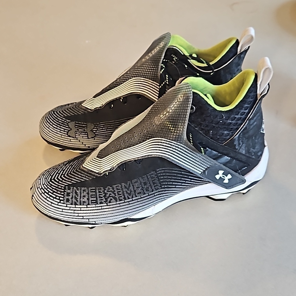 Under Armour football cleats mens 11.5